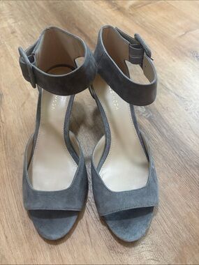 Pelle Moda grey suede Berlin ankle strap sandals 8M NWOT Nordstrom $155
